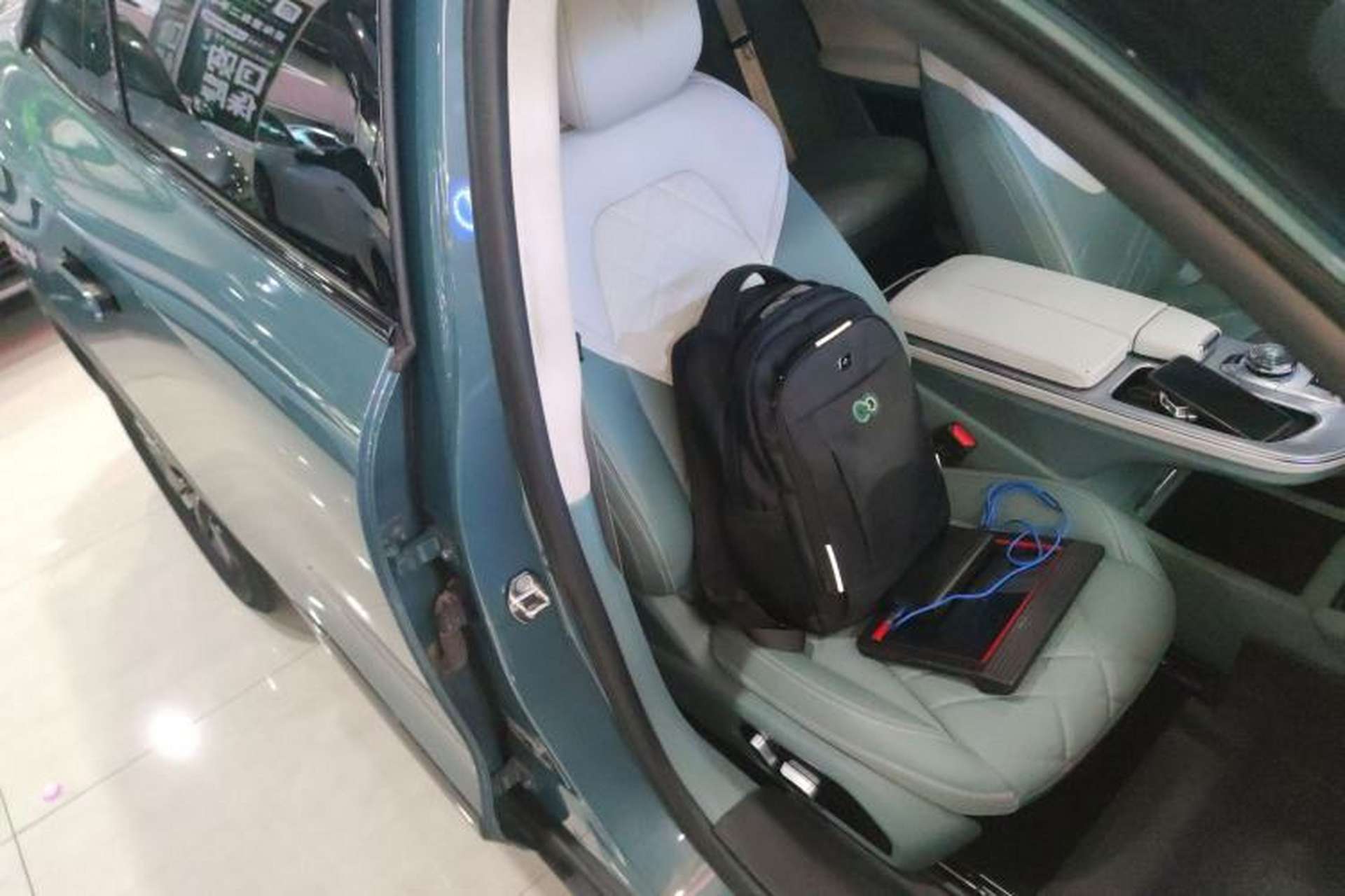 Used ARCFOX Alpha S 2023 735E Forest Edition 160kW Right Front Seat