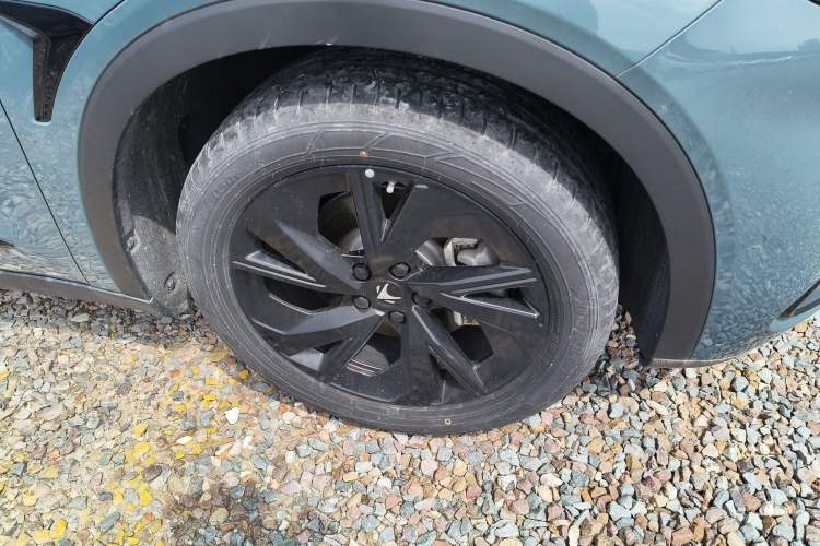 Used ARCFOX Alpha S 2023 735E+ Forest Edition 160kW Right Front Wheel Hub