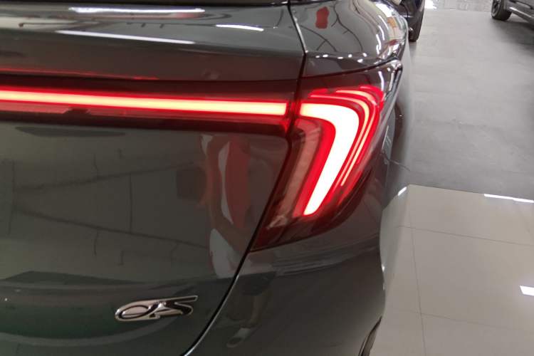 Used ARCFOX Alpha S 2023 525 Forest Edition 160kW Right Rear Taillight