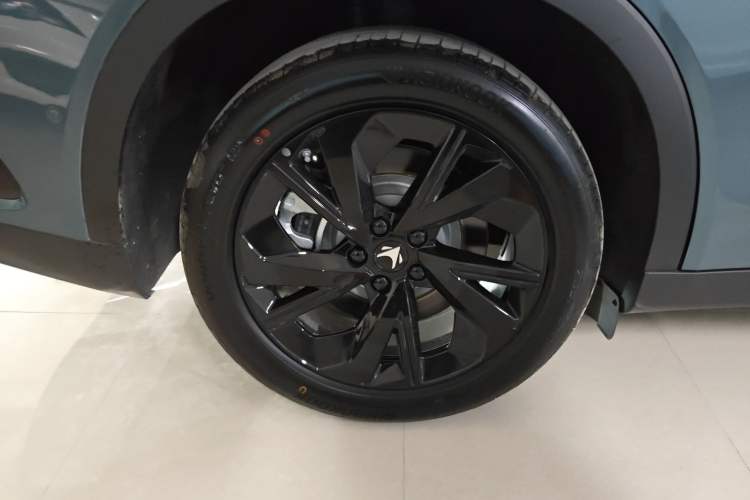 Used ARCFOX Alpha S 2023 525 Forest Edition 160kW Right Rear Wheel Hub