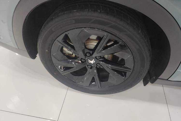 Used ARCFOX Alpha S 2023 735E+ Forest Edition 160kW Right Rear Wheel Hub