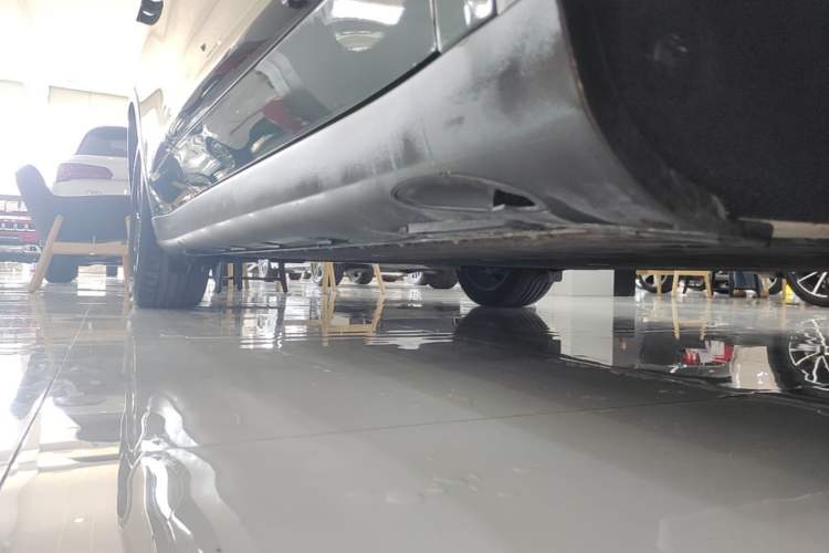 Used ARCFOX Alpha S 2023 735E+ Forest Edition 160kW Right Side Sill