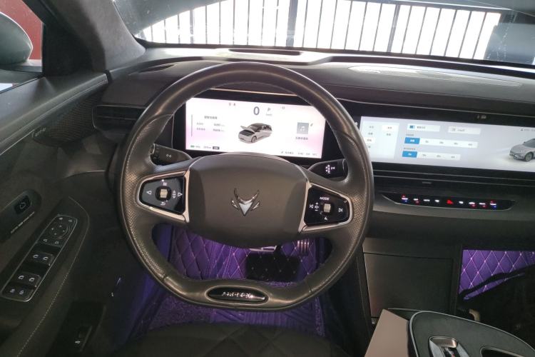 Used ARCFOX Alpha S 2023 603D Forest Edition 320kW Steering Wheel