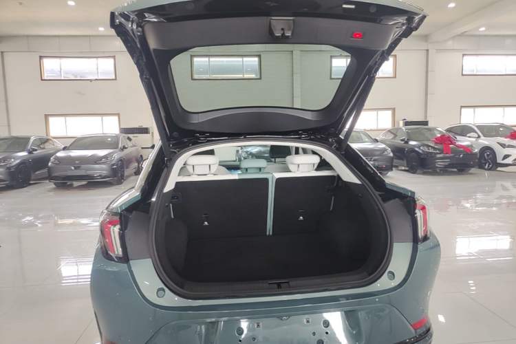 Used ARCFOX Alpha S 2023 735E+ Forest Edition 160kW Trunk