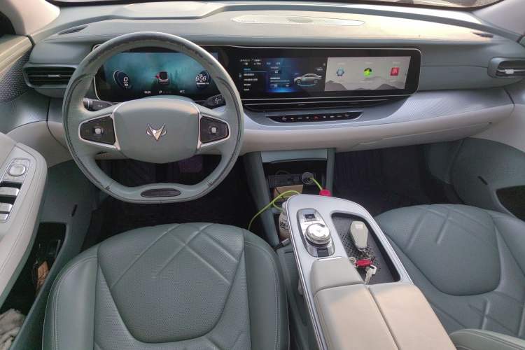Used ARCFOX Alpha S 2023 735E Forest Edition 160kW Center Console