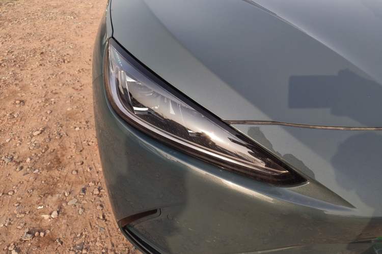 Used ARCFOX Alpha S 2023 735E Forest Edition 160kW Right Front Headlight