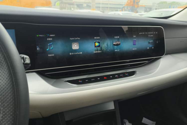 Used ARCFOX Alpha S 2023 525E Forest Edition 175kW Audio And AC Panel
