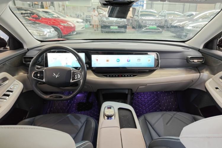 Used ARCFOX Alpha S 2023 650E Forest Edition PRO 175kw Center Console