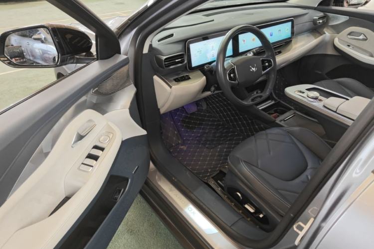 Used ARCFOX Alpha S 2023 650E Forest Edition PRO 175kw Driver Seat