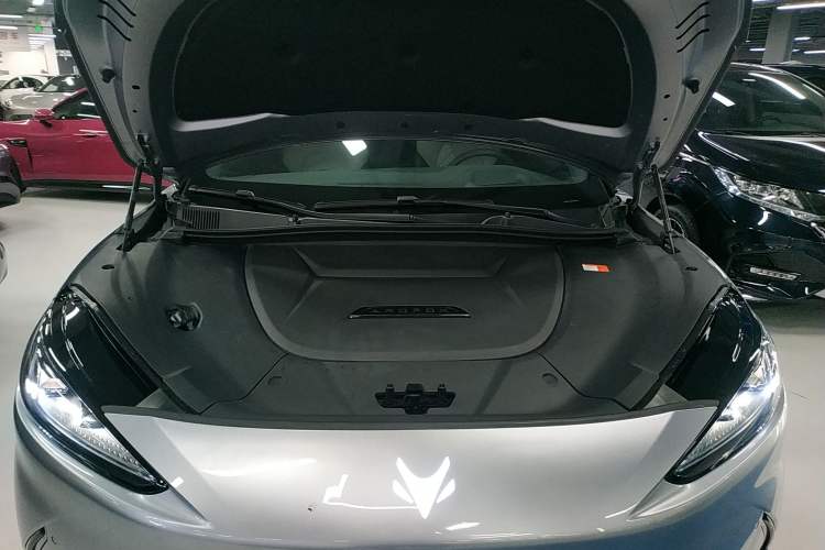 Used ARCFOX Alpha S 2023 735E+ Forest Edition 160kW Engine Bay