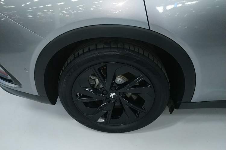 Used ARCFOX Alpha S 2023 735E+ Forest Edition 160kW Exterior 8