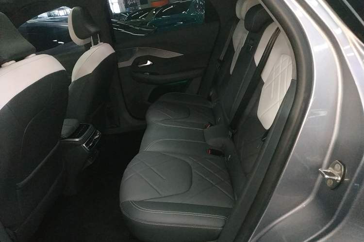 Used ARCFOX Alpha S 2023 735E+ Forest Edition 160kW Interior 4