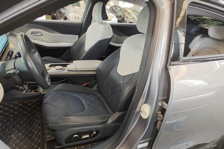 Used ARCFOX Alpha S 2023 650E Forest Edition PRO 175kw Left Front Seat