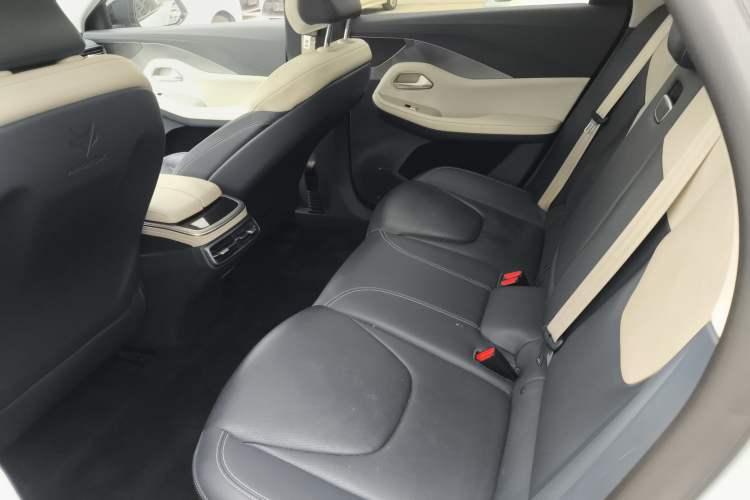 Used ARCFOX Alpha S 2023 525E Forest Edition 175kW Left Rear Seat