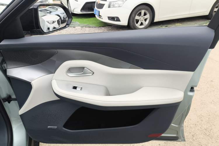 Used ARCFOX Alpha S 2023 525E Forest Edition 175kW Right Front Door Interior