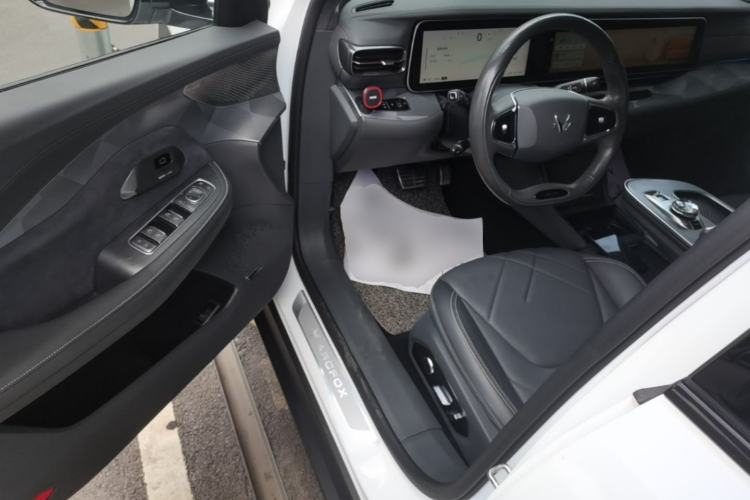 Used ARCFOX Alpha S 2023 735E+ Forest Edition 160kW Driver Seat