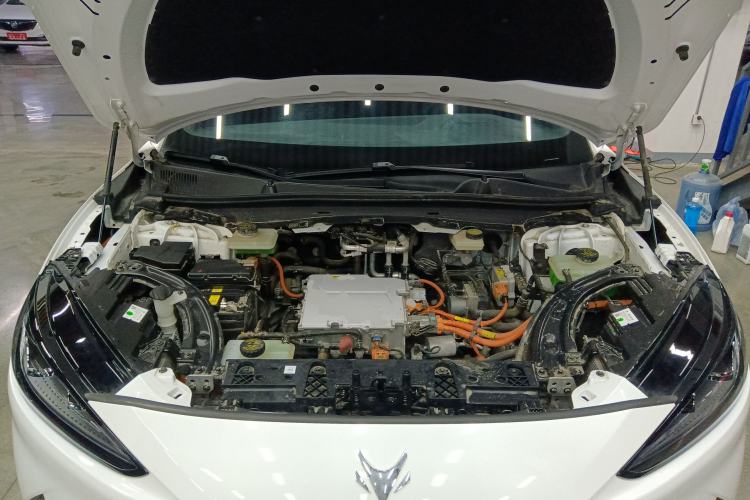 Used ARCFOX Alpha S 2023 525 Forest Edition 175kW Engine Bay
