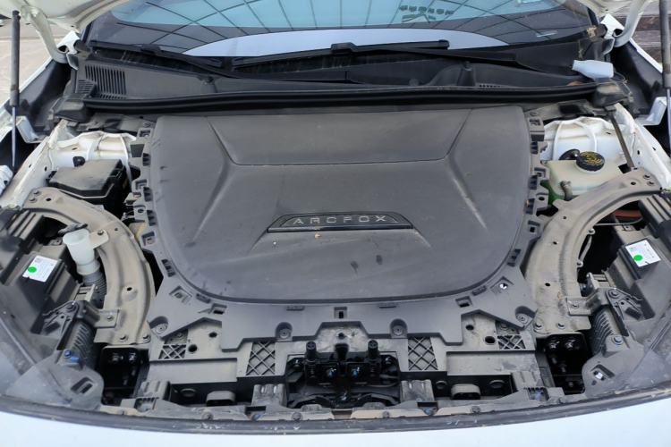 Used ARCFOX Alpha S 2023 650E Forest Edition PRO 175kw Engine Bay