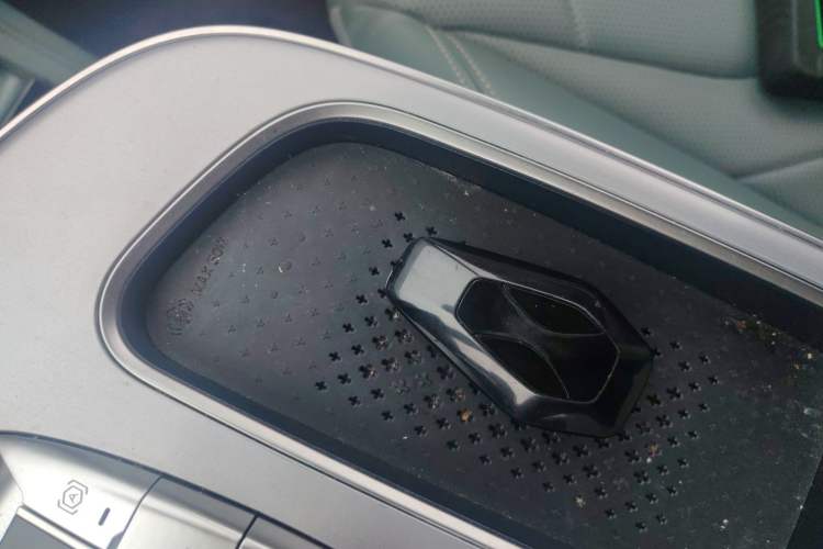 Used ARCFOX Alpha S 2023 735E+ Forest Edition PRO 160kW Interior 1
