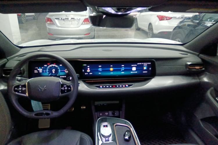 Used ARCFOX Alpha S 2023 525 Forest Edition 175kW Interior 2