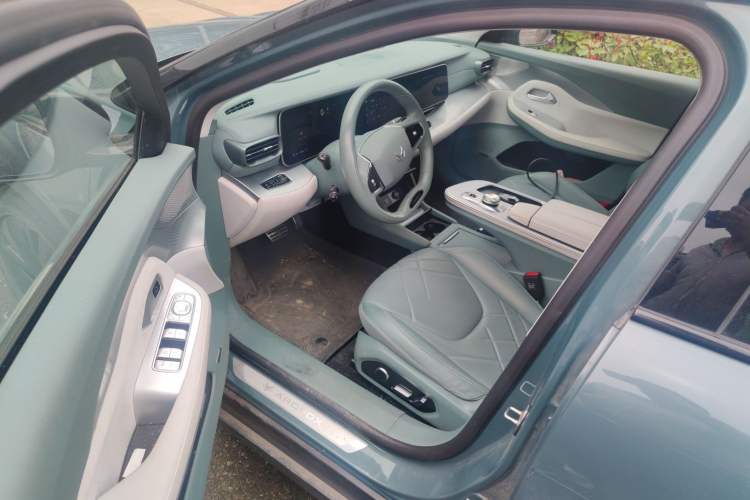 Used ARCFOX Alpha S 2023 735E+ Forest Edition PRO 160kW Interior 3