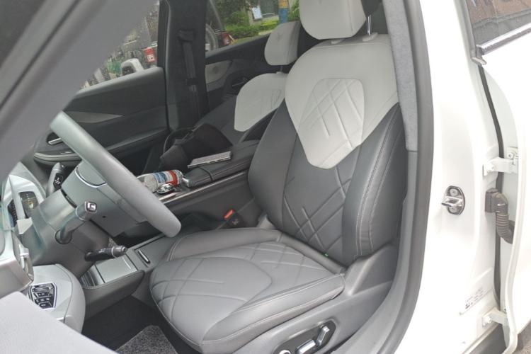 Used ARCFOX Alpha S 2023 735E+ Forest Edition 160kW Left Front Seat