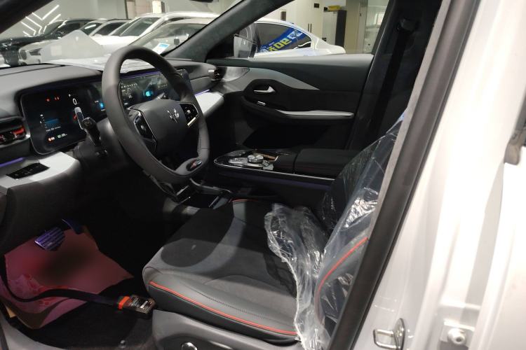 Used ARCFOX Alpha S 2023 Pioneer Edition Left Front Seat