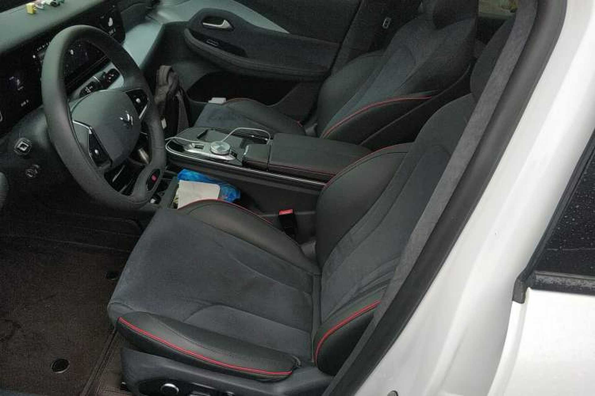 Used ARCFOX Alpha S 2023 Pioneer Edition Left Front Seat