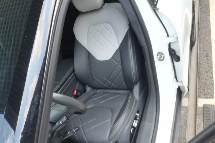 Used ARCFOX Alpha S 2023 735E+ Forest Edition 160kW Left Front Seat