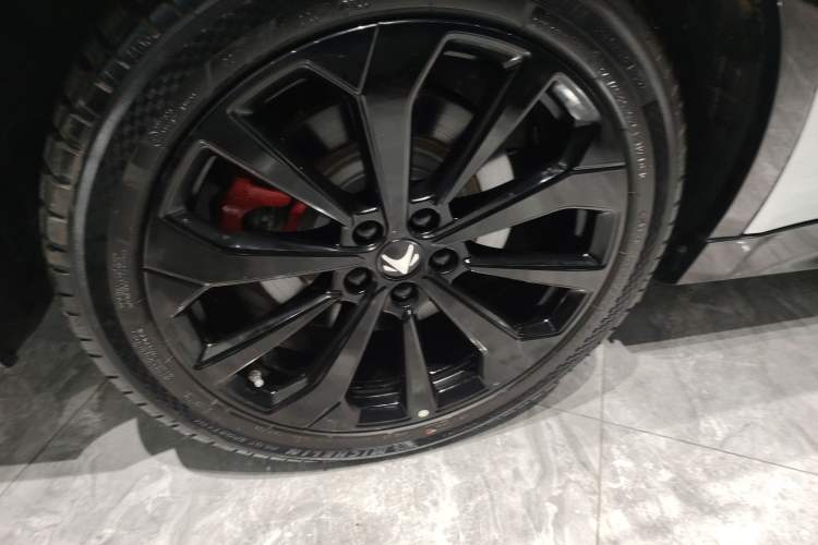 Used ARCFOX Alpha S 2023 Pioneer Edition Right Rear Wheel Hub