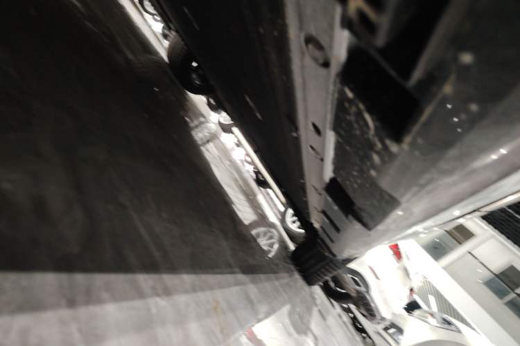 Used ARCFOX Alpha S 2023 Pioneer Edition Right Side Sill