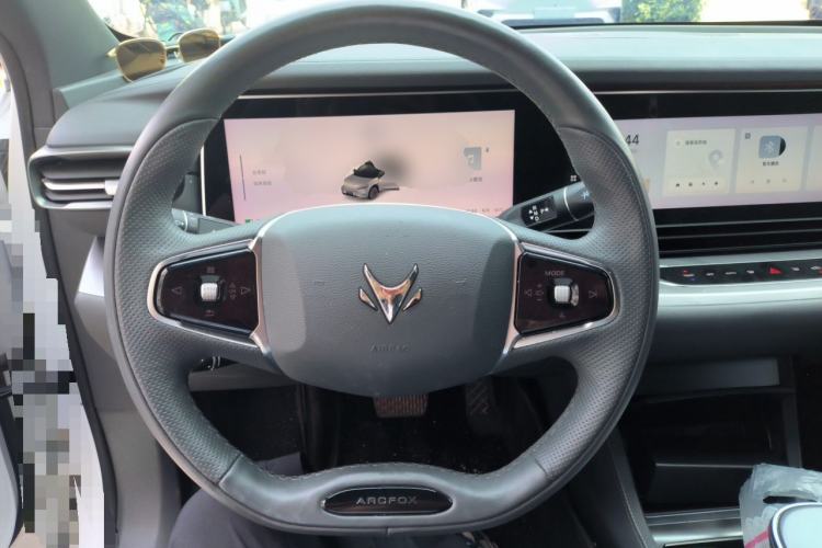 Used ARCFOX Alpha S 2023 650E Forest Edition PRO 175kw Steering Wheel