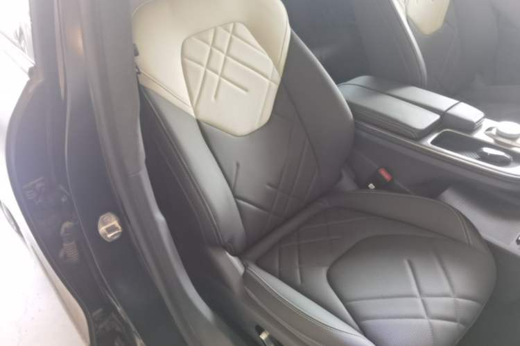 Used ARCFOX Alpha S 2024 Pioneer Edition PRO Right Front Seat