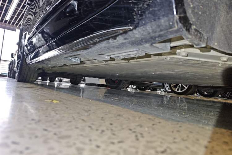 Used ARCFOX Alpha S 2024 Pioneer Edition PRO Right Side Sill