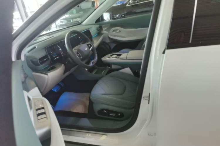Used ARCFOX Alpha S 2024 Pioneer Edition PRO Left Front Seat