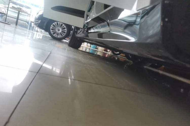 Used ARCFOX Alpha S 2024 Pioneer Edition PRO Right Side Sill
