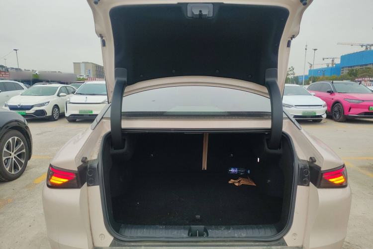 Used ARCFOX Alpha S5 2024 708MAX 200kW Trunk