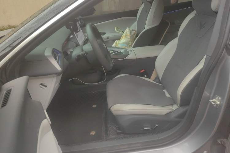 Used ARCFOX Alpha S5 2024 560MAX 185kW Left Front Seat