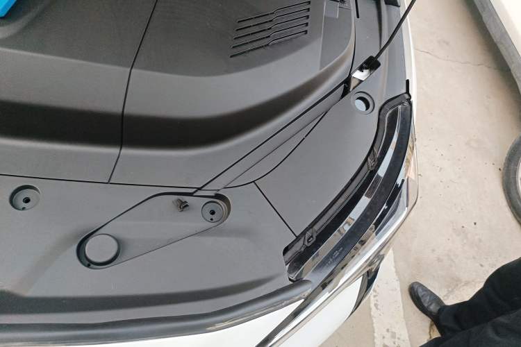 Used ARCFOX Alpha S5 2025 Facelifted 560MAX 185kW Engine Bay Left