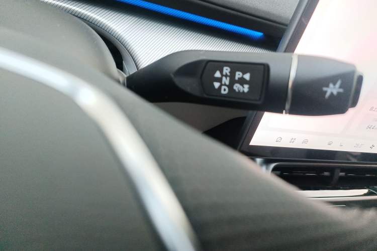 Used ARCFOX Alpha S5 2025 Facelifted 560MAX 185kW Gear Lever