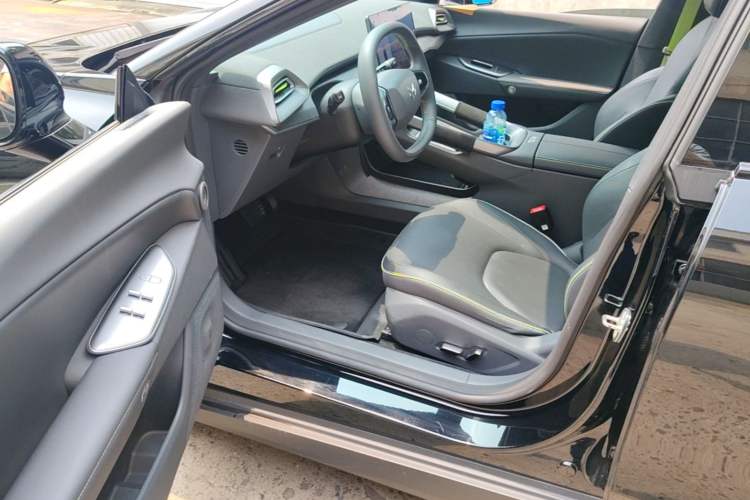 Used ARCFOX Alpha S5 2024 560PRO 185kW Driver Seat