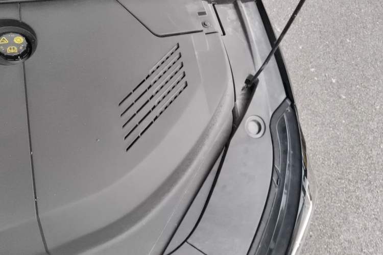 Used ARCFOX Alpha S5 2024 560MAX 185kW Engine Bay Left