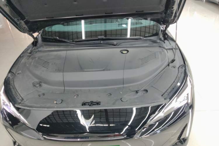 Used ARCFOX Alpha S5 2024 560MAX 185kW Engine Bay