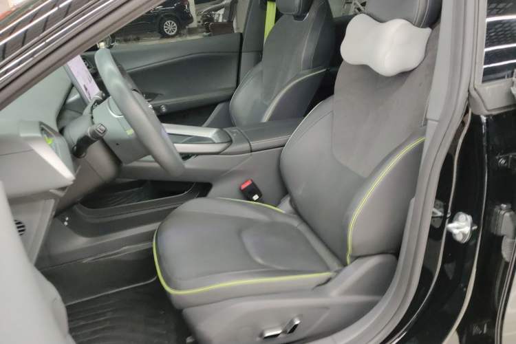 Used ARCFOX Alpha S5 2024 560MAX 185kW Left Front Seat
