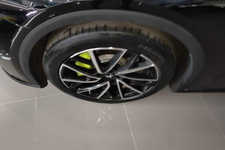 Used ARCFOX Alpha S5 2024 708MAX 200kW Left Front Wheel Hub