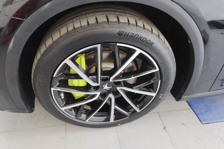 Used ARCFOX Alpha S5 2024 560MAX 185kW Left Front Wheel Hub