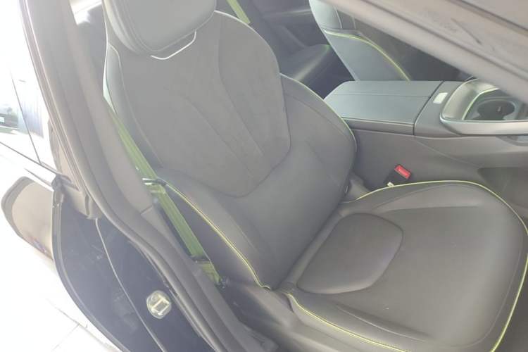 Used ARCFOX Alpha S5 2024 560MAX 185kW Right Front Seat
