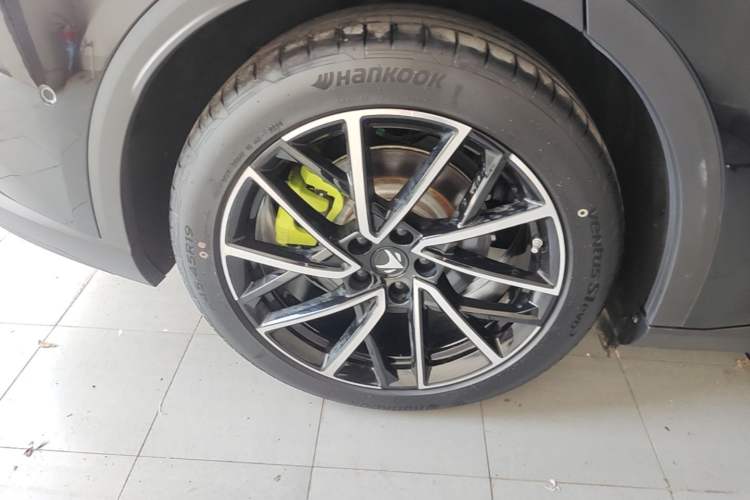 Used ARCFOX Alpha S5 2024 560MAX 185kW Right Rear Wheel Hub