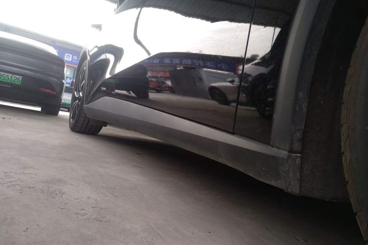 Used ARCFOX Alpha S5 2024 560MAX 185kW Right Side Sill