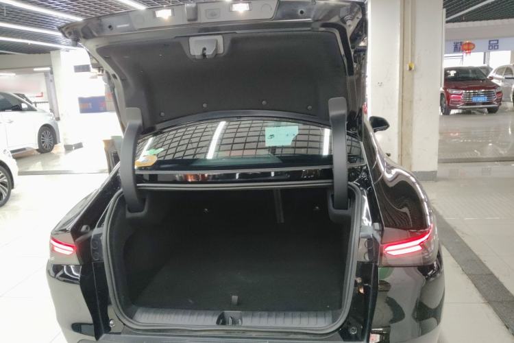 Used ARCFOX Alpha S5 2024 560MAX 185kW Trunk
